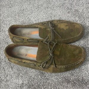 Johnny-O Loafers Getaway Driving Moccasins Green Camo Suede Size 10.5